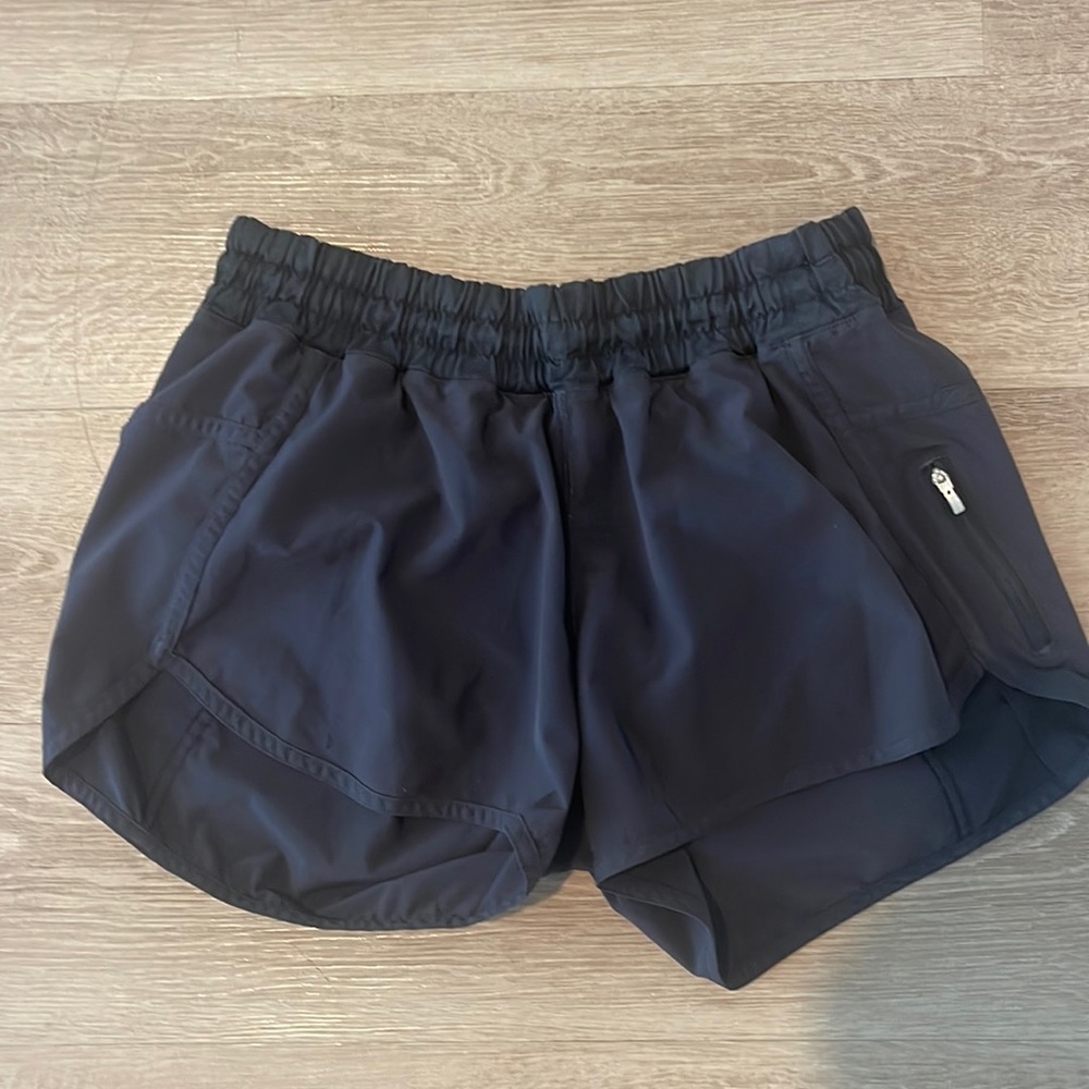 Lululemon shorts size 8